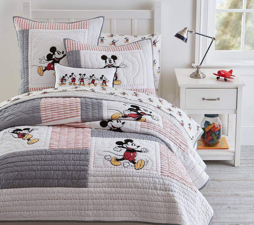 Купить Комплект наволочка и покрывало Disney Mickey Mouse Patchwork Quilt & Shams - Quilt & Sham Set в интернет-магазине roooms.ru