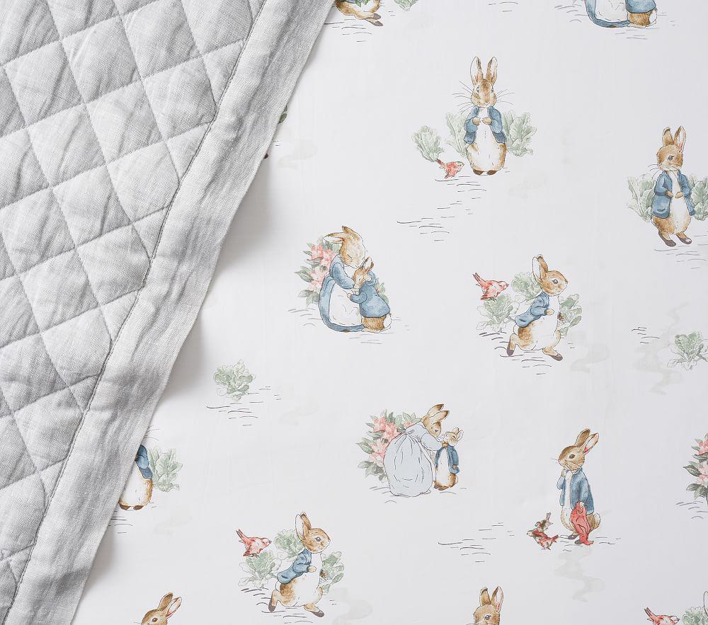 Купить Простыня  Peter Rabbit™ Organic Crib Fitted Sheet в интернет-магазине roooms.ru
