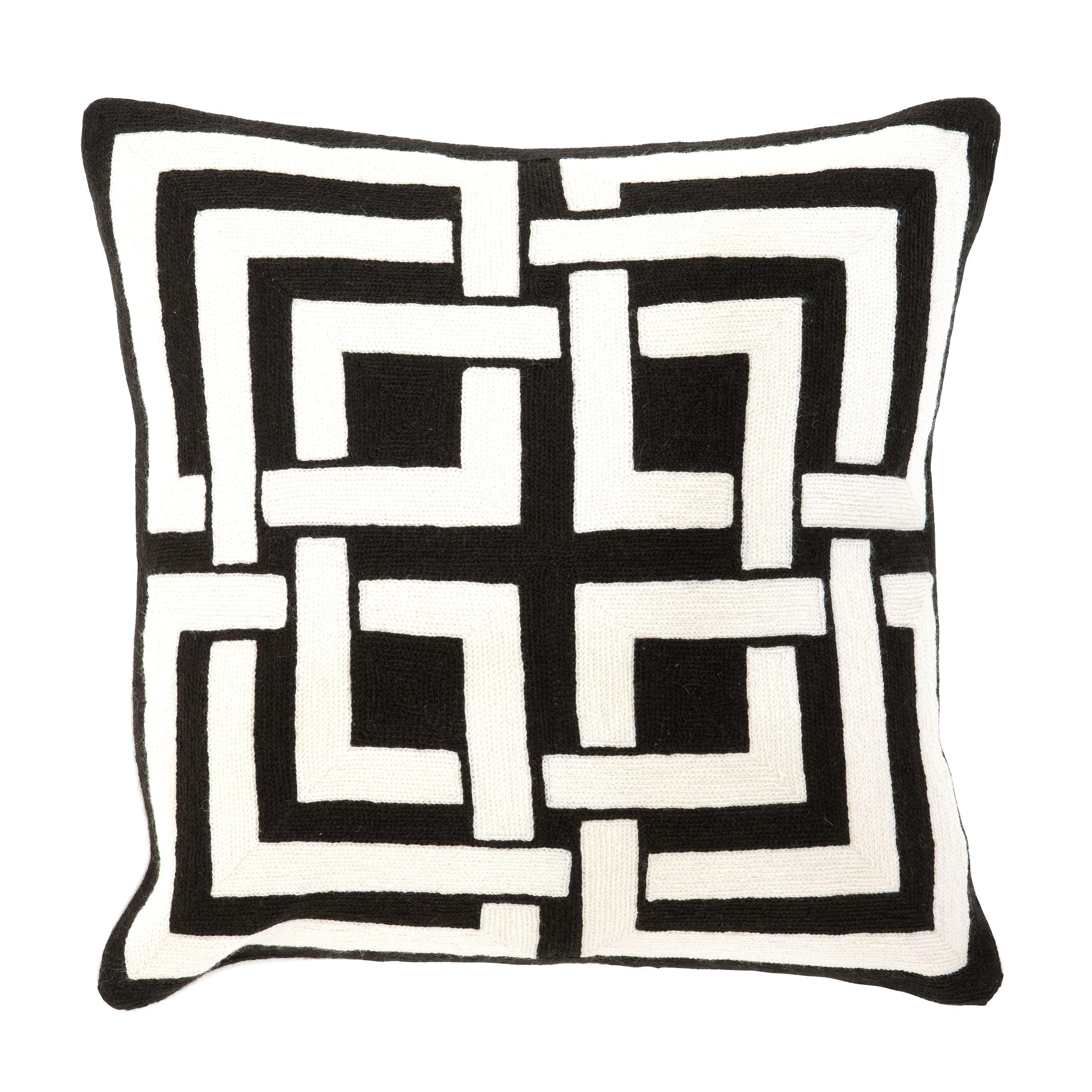Купить Декоративная подушка Cushion Blakes в интернет-магазине roooms.ru